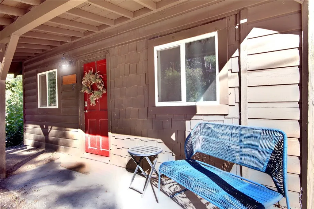 986 Cameron Drive, Big Bear Lake, California 92315 home-pic-31